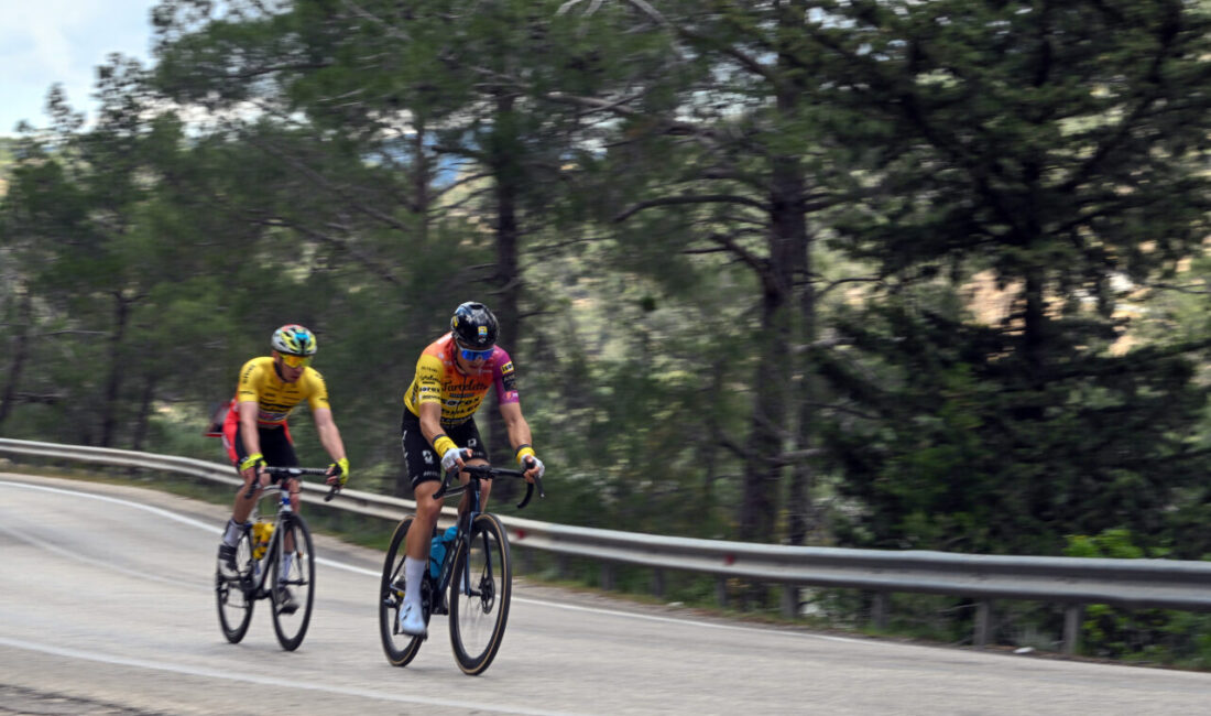 Toplam 125 kilometrelik parkurda sporcular pedal çevirdi. Etabın birincisi Mihajlo