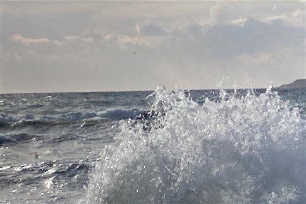 Meteoroloji'den yapılan açıklamaya göre, Batı Akdeniz'de rüzgarın, yarın öğle saatlerinden