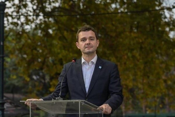 Kuzey Makedonya Dışişleri Bakanı Timco Mucunski,  Makedonya vatandaşlarının yakında Birleşik
