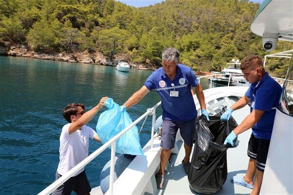 Gerçekleştirilen bakımlarda, teknelerin motor sistemleri ve temizlik ekipmanları gibi tüm