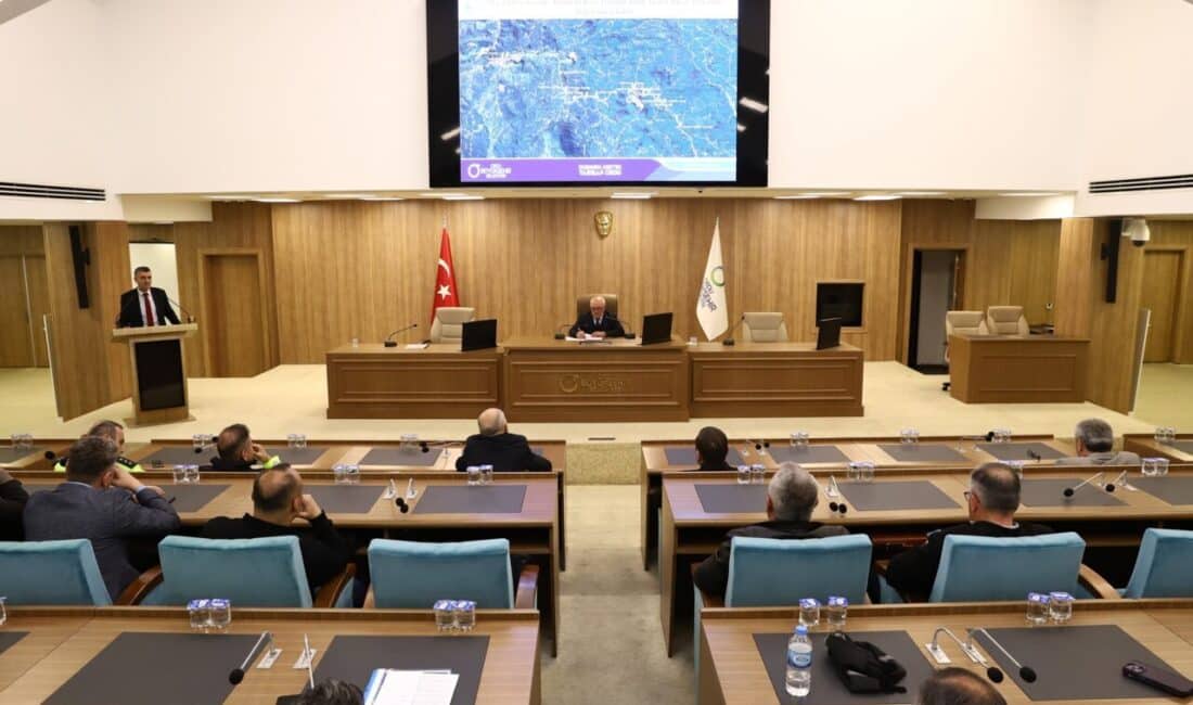 Ordu Büyükşehir Belediyesi Meclis Toplantı salonunda Başkan Vekili Celal Tezcan