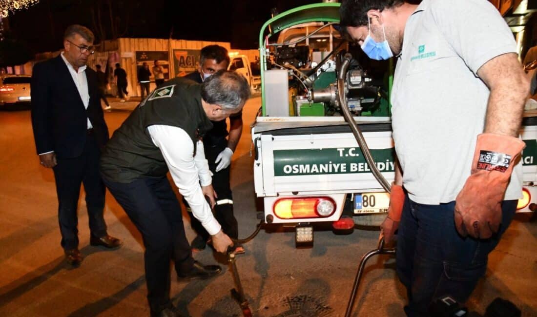  Ekipler, gece saatlerinde de yoğun çalışmalarını sürdürüyor. Bu çalışmalara katılan