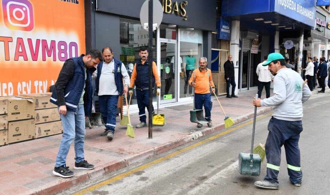  Çalışmalara katılan Belediye Başkanı İbrahim Çenet, temiz, yeşil ve pırıl