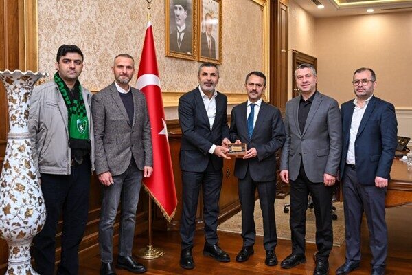 Pusula Gençlik ve Düşünce Derneği Kocaeli Şube Başkanı Kılıç ve
