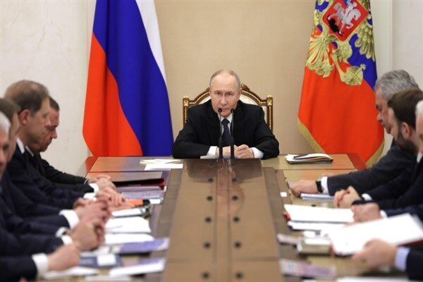 Rusya Devlet Başkanı Vladimir Putin, Askeri-Sanayi Komisyonu'nun olağan toplantısına başkanlık