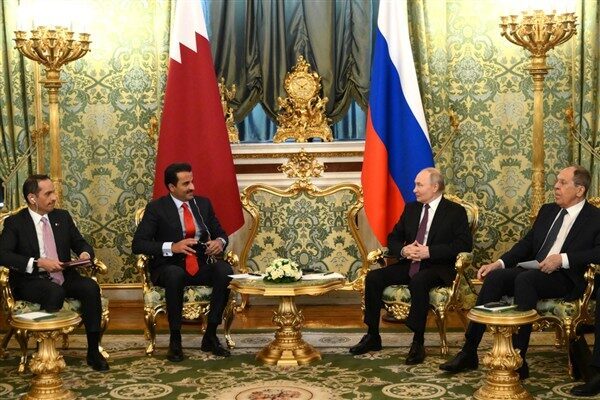 Rusya'ya resmi ziyarette bulunan Katar Emiri Şeyh Temim bin Hamad