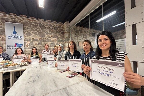 İzmir Büyükşehir Belediyesi Meslek Fabrikası’nda sağır ve işitme engellilere yönelik