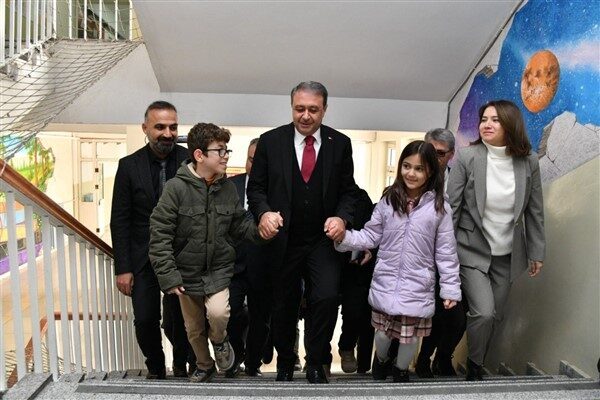 Şanlıurfa’da çeşitli sebeplerle sürekli devamsız olan, okula hiç gitmeyen zorunlu