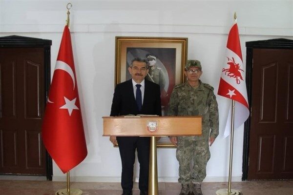 Şırnak Valisi Ekici, ziyareti kapsamında Tugay Komutanı Tuğgeneral Ahmet Hatip