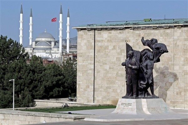 Türkiye Büyük Millet Meclisi Başkanı (TBMM) Numan Kurtumuş, TBMM’nin kuruluşunun
