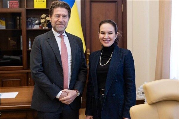 Ukrayna Cumhurbaşkanlığı Ofisi Başkan Yardımcısı Irina Mudra, İtalya'nın Ukrayna Büyükelçisi