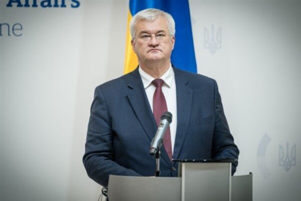 Kyiv bölgesindeki Baryshivka'ya yapılan ziyaret sırasında, Belçika'ya yerel lisenin barınma