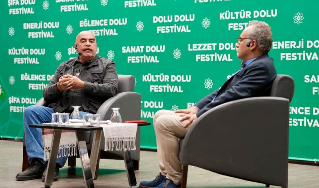 Etkinlikte, tarihçi ve yazar Prof. Dr. Emrah Safa Gürkan ile