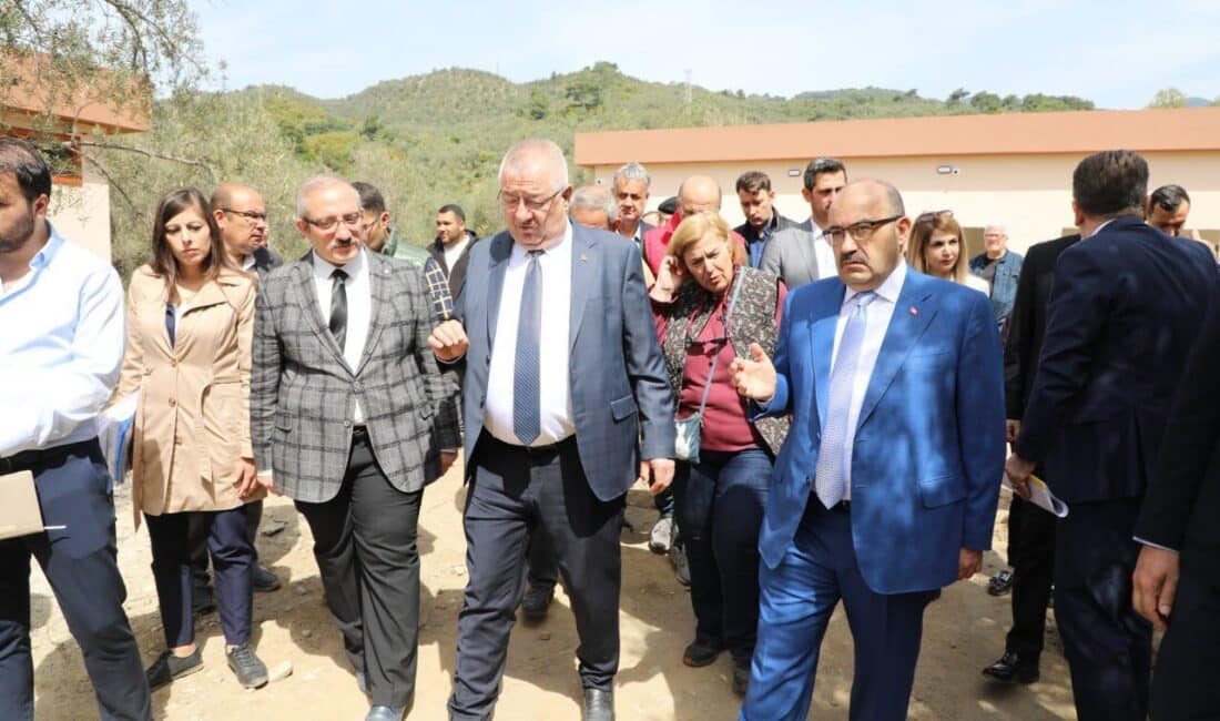  Edremit Kaymakamı Ahmet Odabaş, Edremit Belediye Başkanı Mehmet Ertaş, Balıkesir
