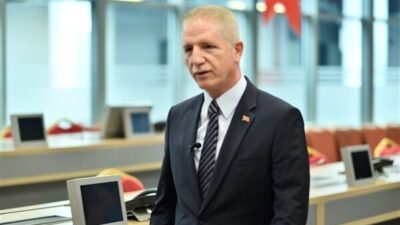 İstanbul Valisi Ali Yerli Gül, 1 Mayıs etkinliklerine izin verirken,