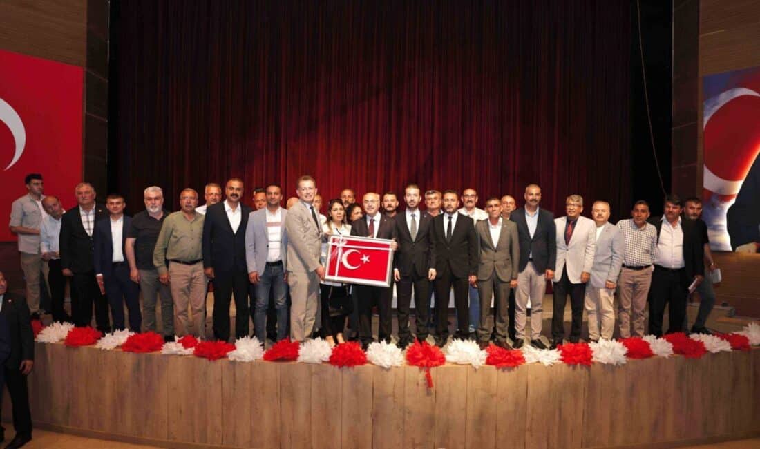 Murat Göğebakan Kültür Merkezi’nde gerçekleştirilen toplantıya Vali Köşger’in yanı sıra