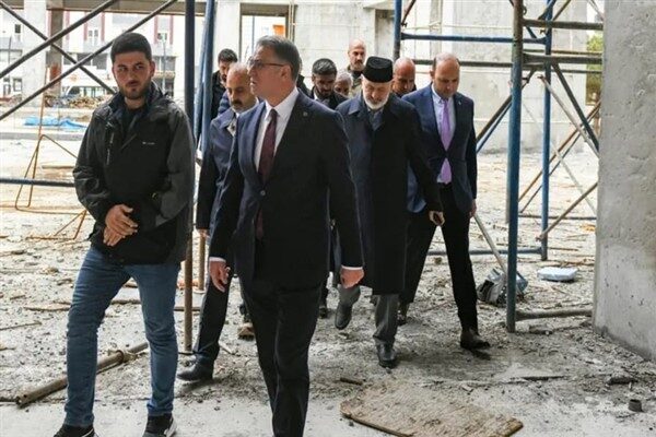 Van Valisi Ozan Balcı ve Van Milletvekili Kayhan Türkmenoğlu, Devlet