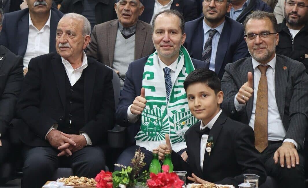 Yeniden Refah Partisi Teşkilat Başkanı Nureddin Gül, yaptığı yazılı açıklamada