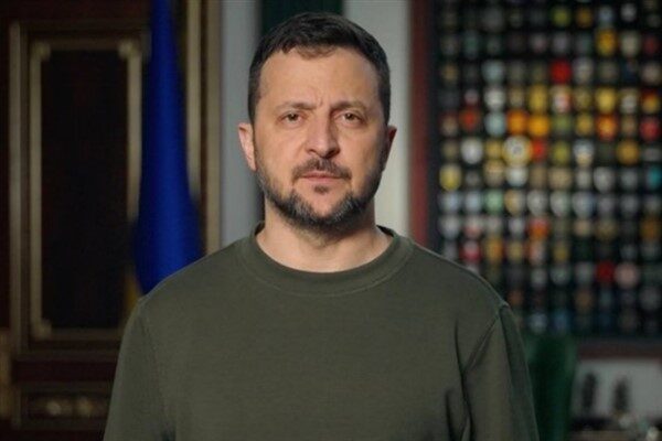 Zelenski, Starobilsk Operatif Taktik Grubu (OTG) bölgesinde çatışma yaşandığını belirterek,