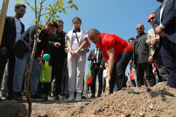 Etkinliğe Keçiören Belediye Başkanı Dr. Mesut Özarslan’ın yanı sıra CHP