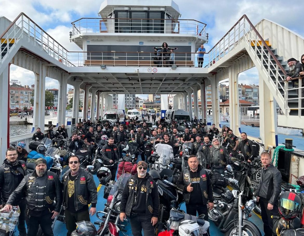 GÖKÇEADA’DA ATA’YA SAYGI SÜRÜŞÜ GERÇEKLEŞTİRİLDİ! Türk Riders ve Gökçeada Motosiklet