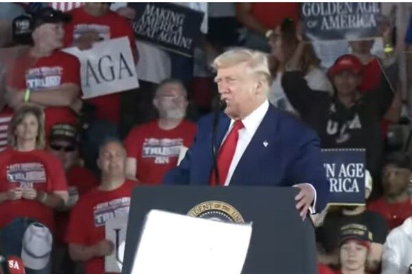 ABD Başkanı Donald Trump, Gül Bahçesi'nde Ulusal Dua Günü düzenledi.