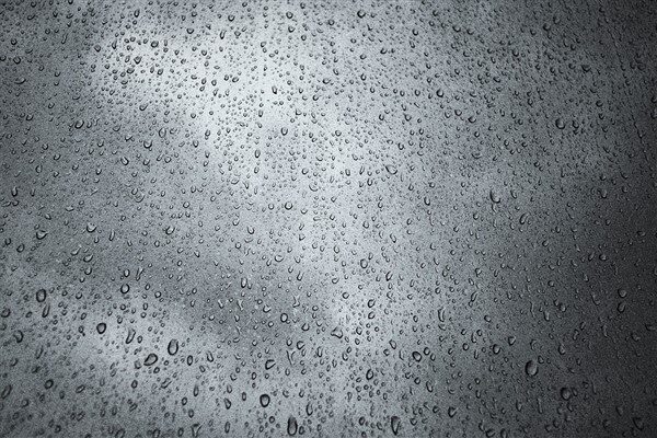 Meteoroloji'den yapılan açıklamaya göre, Adıyaman'ın doğusunda kuvvetli sağanak yağış bekleniyor.