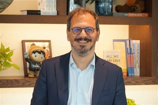 Salesforce EMEA Bölgesi Gelişen Pazarlar Başkan Yardımcısı Sinan Erkiner, otonom