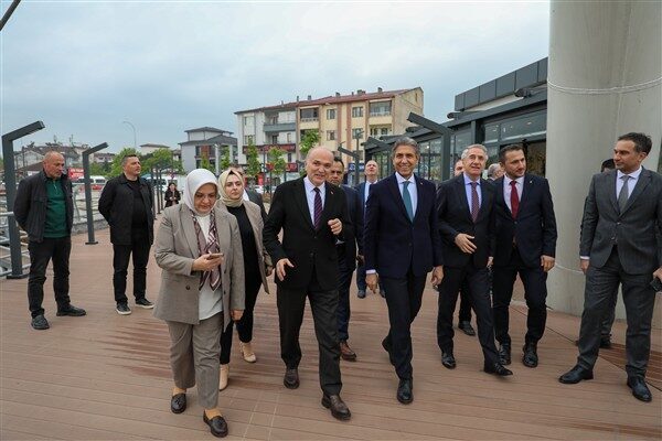 AK Parti Genel Başkan Yardımcısı Demir, Düzce'ye ziyaret gerçekleştirdi. Belediye