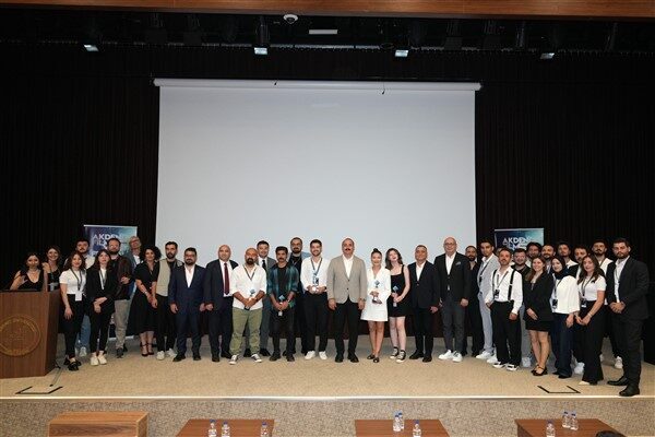 Bu yıl ilk kez Konyaaltı Belediyesi’nin ana sponsorluğunda Akdeniz Film