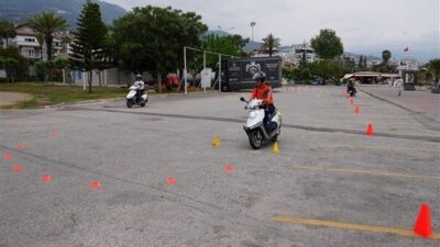 Ankara'dan gelen Atilla Hakan Şen, Motto Akademi tarafından düzenlenen eğitimde