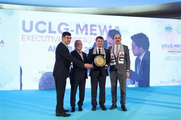 UCLG ve Konya Büyükşehir Belediye Başkanı Altay, UCLG-MEWA’nın Aksaray’da düzenlenen