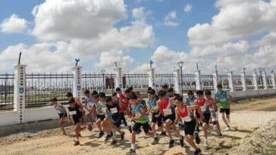 Karaman'da düzenlenen kros yarışlarında 9 ilin yaklaşık 100 sporcusu mücadele