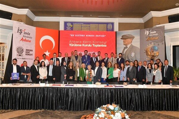 14 maddelik yürütme kararlarının detaylı bir şekilde ele alındığı toplantıda