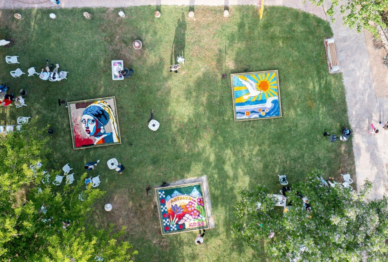 Muratpaşa Belediyesi, Ziya Gökalp Kent Parkı'nda Sicilya'nın çiçek festivali ve