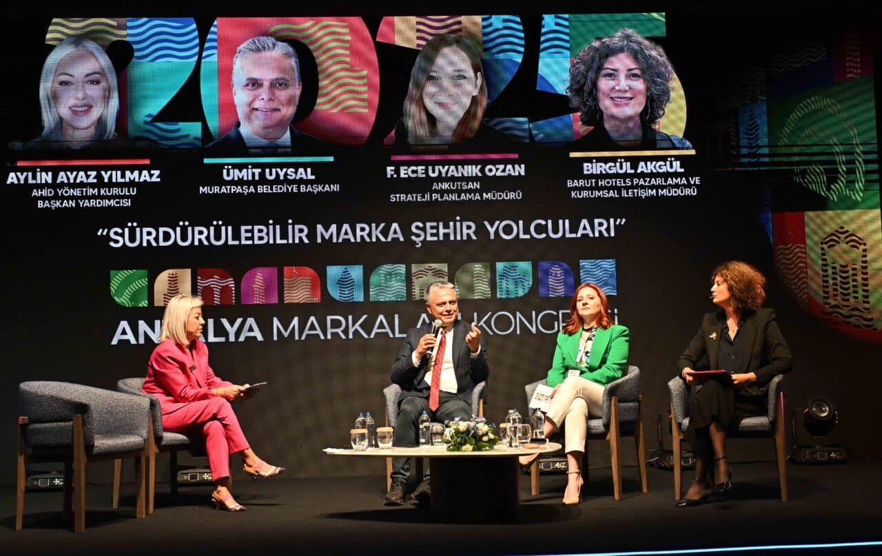 Antalya Muratpaşa Belediye Başkanı Ümit Uysal, Antalya Markaları Kongresi'nde devlet
