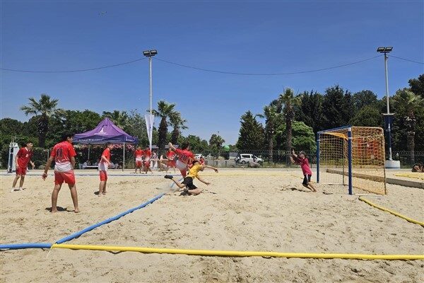İzmir Büyükşehir Belediyesi, Gençlik ve Spor İl Müdürlüğü ve Türkiye