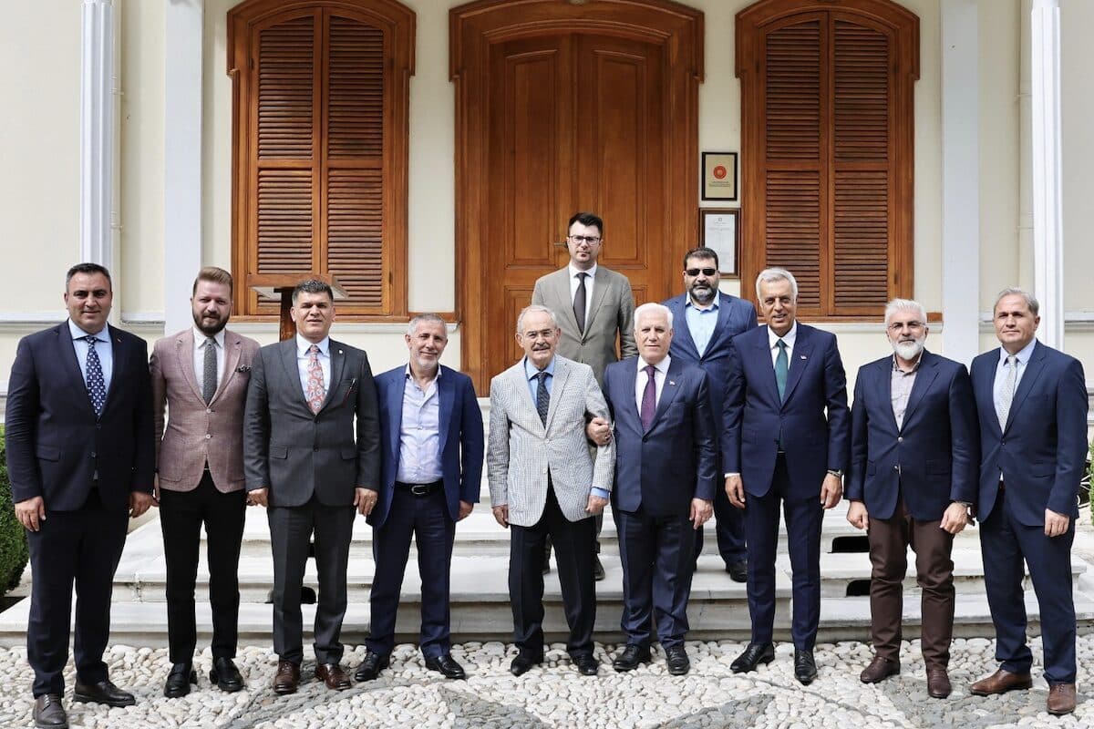 Hünkar Köşkü’nde düzenlenen açılış törenine Bursa Büyükşehir Belediye Başkanı Mustafa