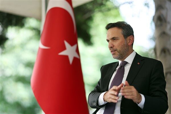 Enerji ve Tabii Kaynaklar Bakanı Fatih Dönmez, İstanbul'da Romanya Enerji