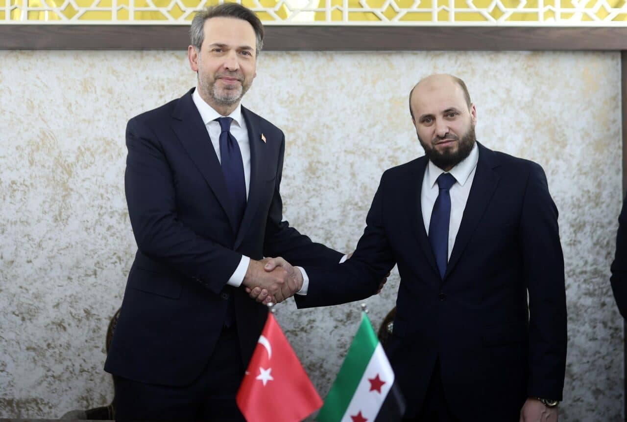 Enerji ve Tabii Kaynaklar Bakanı Alparslan Bayraktar, Şam’da ilk olarak