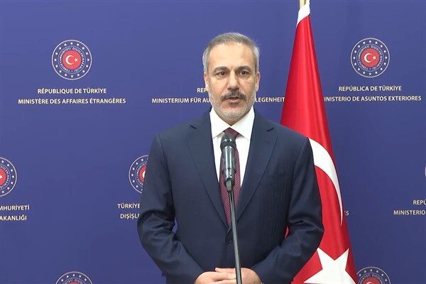 Dışişleri Bakanı Hakan Fidan, yarın Birleşik Arap Emirlikleri'ni ziyaret edecek.