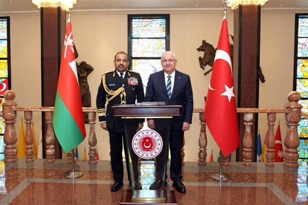 Milli Savunma Bakanı Yaşar Güler, Umman Genelkurmay Başkanı Koramiral Abdullah