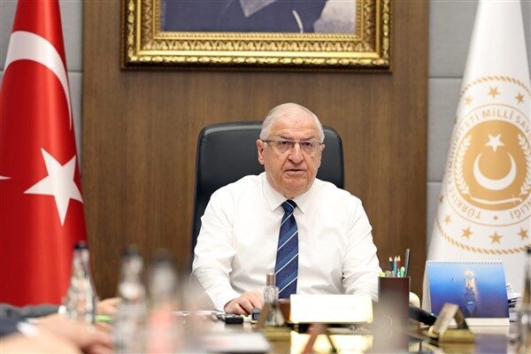 Milli Savunma Bakanı Hulusi Akar, Kamerun Dış İlişkiler Bakanı Lejeune