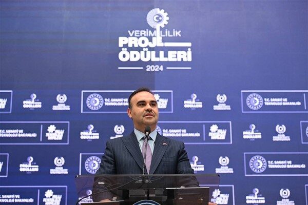 Sanayi ve Teknoloji Bakanı Mustafa Varank, verimlilik odaklı dönüşümün Türkiye