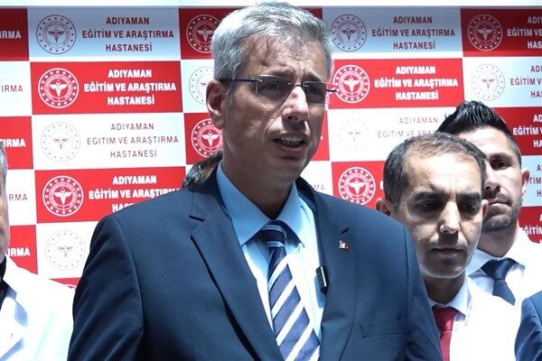 Bakan Memişoğlu, Dünya Ebeler Günü dolayısıyla duygusal bir mesaj yayınladı.