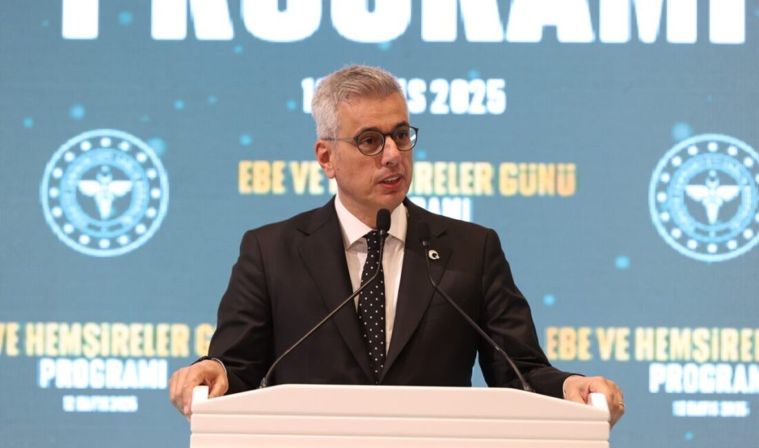 Sağlık Bakanı Dr. Kemal Memişoğlu, İstanbul Fizik Tedavi ve Rehabilitasyon