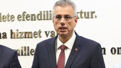 Sağlık Bakanı Dr. Kemal Memişoğlu, Dünya Ebeler Günü'nde çalışan ebeleri
