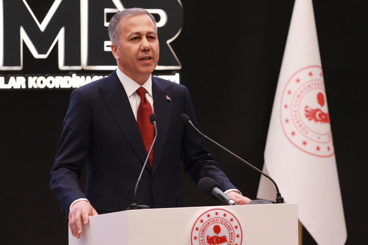 İçişleri Bakanı Yerlikaya, Konya'nın Kulu ilçesinde 5.2 büyüklüğünde meydana gelen