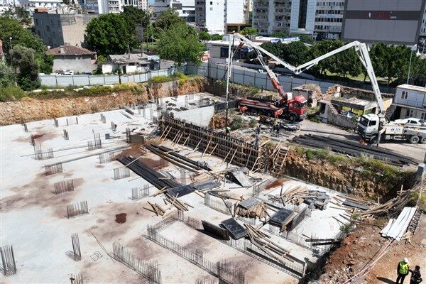 Antalya Büyükşehir Belediye Başkanı Muhittin Böcek'in liderliğinde, Balbey Mahallesi'nde yürütülen