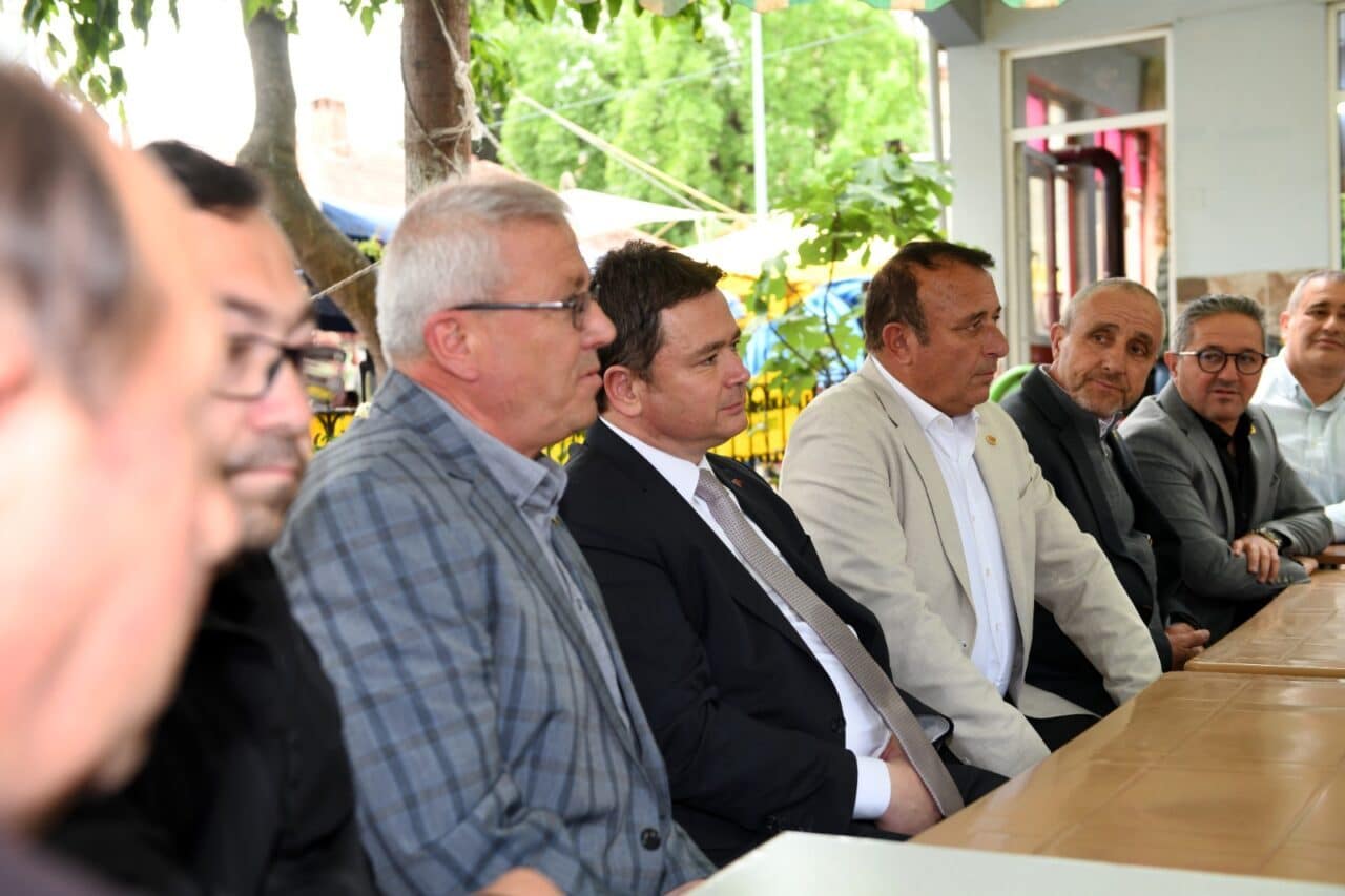 Osmangazi Belediye Başkanı Erkan Aydın, Osmangazi’de yaşayan vatandaşların sorunlarını ve